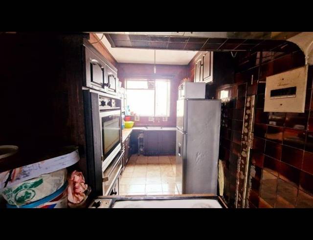 2 BEDROOM APARTMENT FOR SALE IN HILLBROW